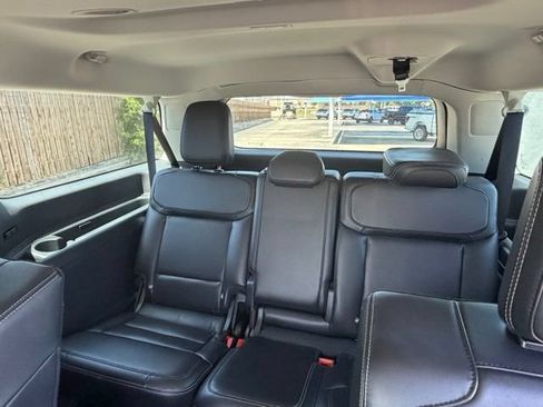 Used 2025 Ford Expedition Max Platinum AWD/4WD image 18