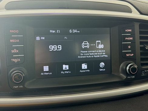 Used 2019 Kia Sorento LX image 16