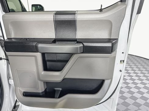 Used 2016 Ford F150 XLT w/ Trailer Tow Package image 26