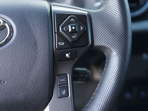 Used 2022 Toyota Tacoma TRD Sport w/ Technology Package RWD image 23