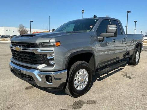 Used 2025 Chevrolet Silverado 2500 LT w/ All Star Edition image 4