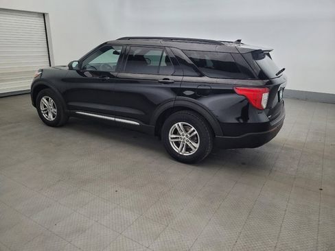 Used 2020 Ford Explorer XLT w/ Comfort Package AWD/4WD image 3