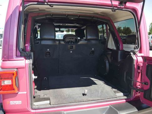Used 2021 Jeep Wrangler Unlimited Rubicon AWD/4WD image 9