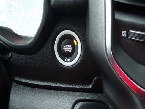 Certified 2025 RAM 1500 Laramie image 23