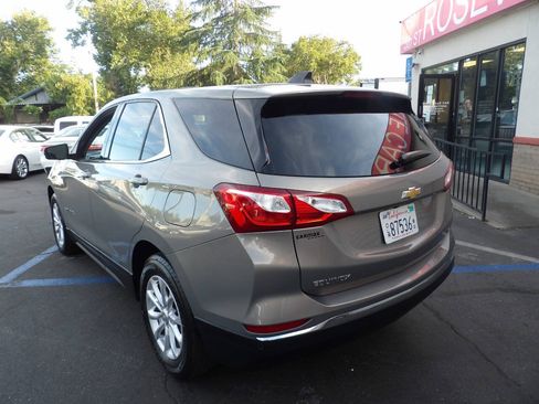 Used 2018 Chevrolet Equinox LT FWD image 4