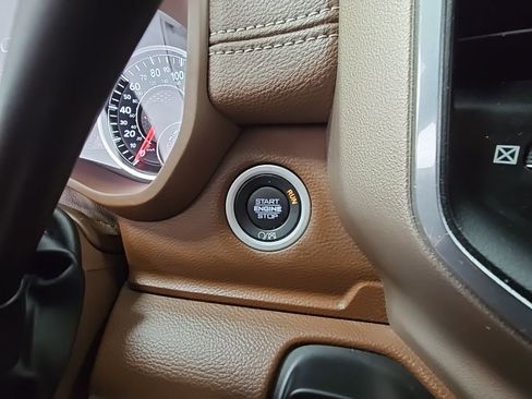 Used 2020 RAM 2500 Laramie image 25