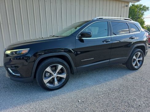 Used 2019 Jeep Cherokee Limited AWD/4WD image 10