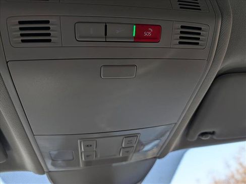 Certified 2023 Volkswagen Taos SE image 40