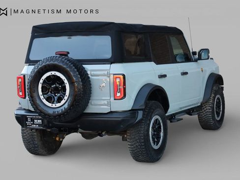 Used 2021 Ford Bronco Badlands image 18