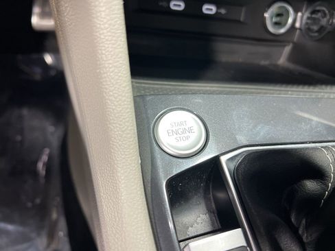 Used 2024 Volkswagen Tiguan SE R-Line image 32