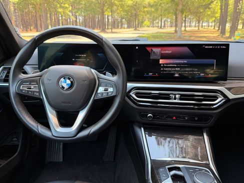 Used 2023 BMW 330i Sedan w/ Driving Assistance Package RWD image 3