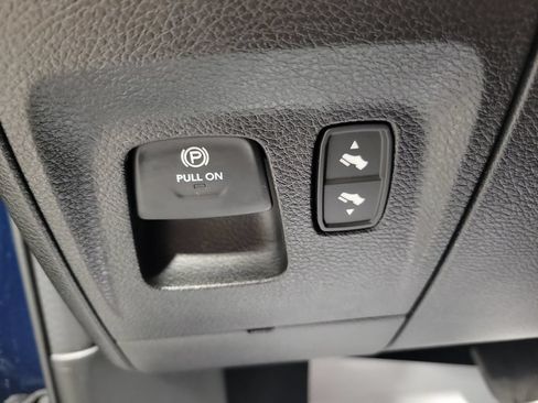 Used 2023 RAM 1500 Laramie AWD/4WD image 41
