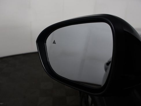 New 2025 Mitsubishi Outlander SE image 36