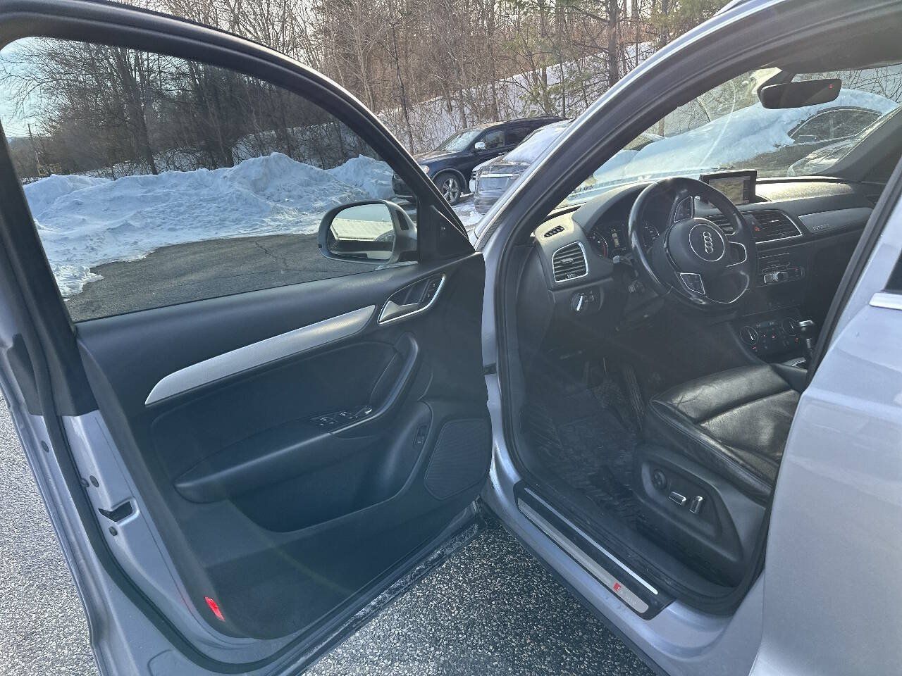 Used 2018 Audi Q3 2.0T Premium Plus w/ Premium Plus Package AWD/4WD image 12