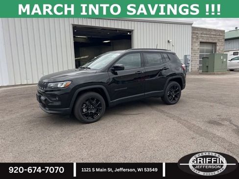 New 2025 Jeep Compass Latitude w/ Sun & Sound Group image 1