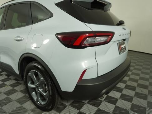 Used 2025 Ford Escape ST-Line FWD image 12
