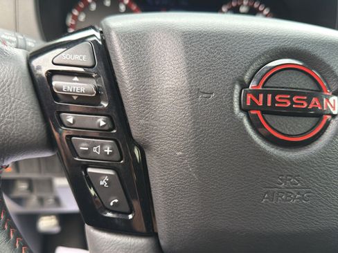Used 2026 Nissan Frontier PRO-4X AWD/4WD image 19