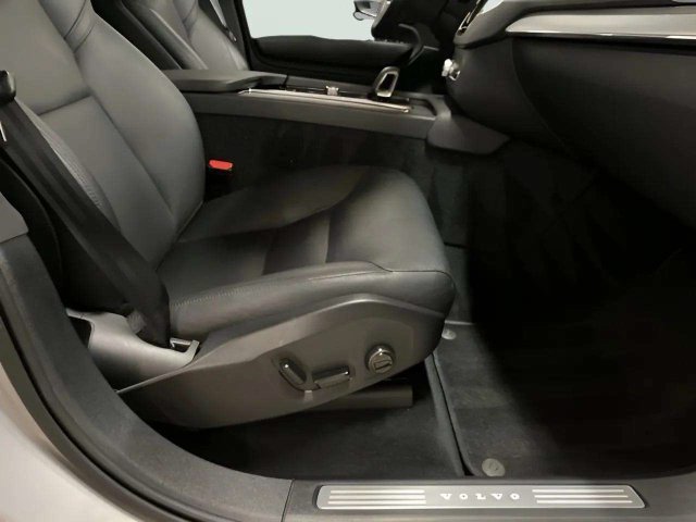 Used 2025 Volvo XC90 B5 Core AWD/4WD image 68