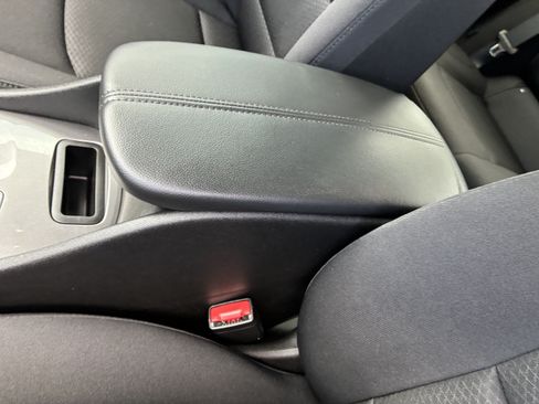 Used 2023 Chevrolet Malibu LT FWD image 34