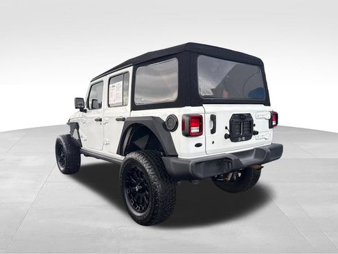 Used 2018 Jeep Wrangler Unlimited Sport AWD/4WD image 3