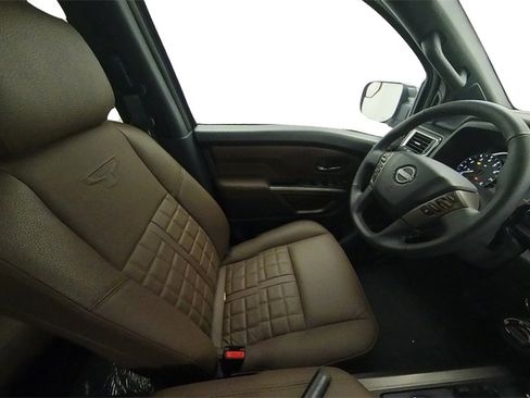 Used 2023 Nissan Titan Platinum Reserve w/ Moonroof Package image 32