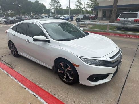 Used 2016 Honda Civic Touring image 7