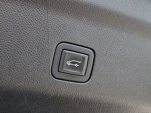 Certified 2023 Chevrolet Tahoe LT AWD/4WD image 30