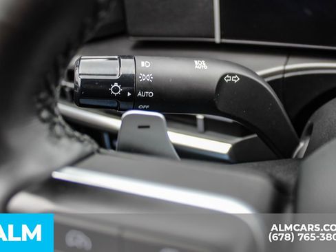Used 2025 Hyundai Santa Fe SEL FWD image 30