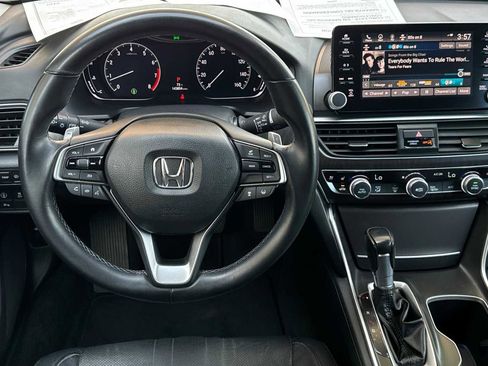 Used 2018 Honda Accord Touring image 17