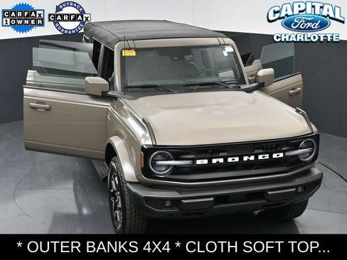 Used 2025 Ford Bronco Outer Banks AWD/4WD image 32