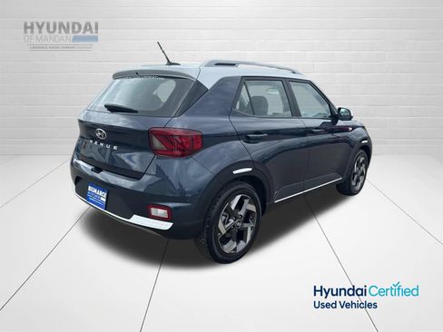 Used 2025 Hyundai Venue Limited FWD image 3