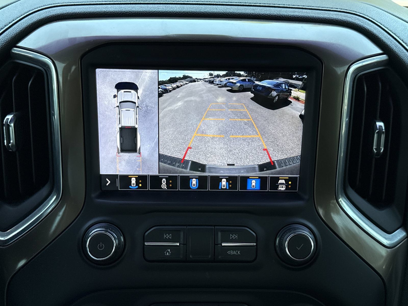 Used 2020 Chevrolet Silverado 3500 High Country w/ LPO, Hitch Package AWD/4WD image 28