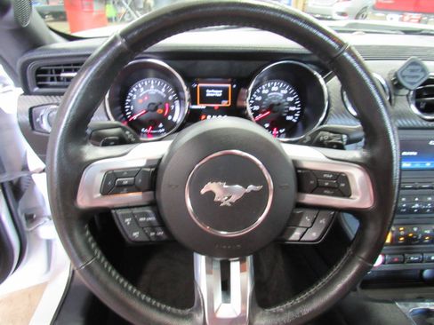 Used 2016 Ford Mustang Coupe w/ Equipment Group 051A RWD image 15