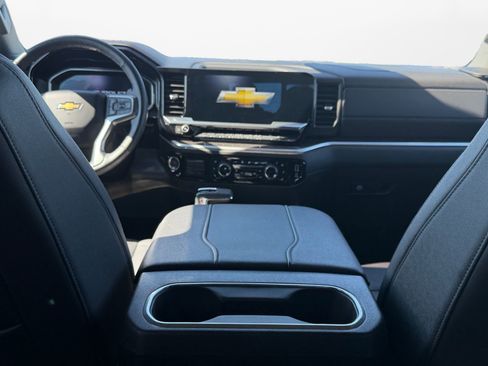 Used 2025 Chevrolet Silverado 1500 LTZ w/ LTZ Convenience Package II AWD/4WD image 10