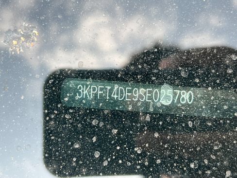 Used 2025 Kia K4 FWD image 3