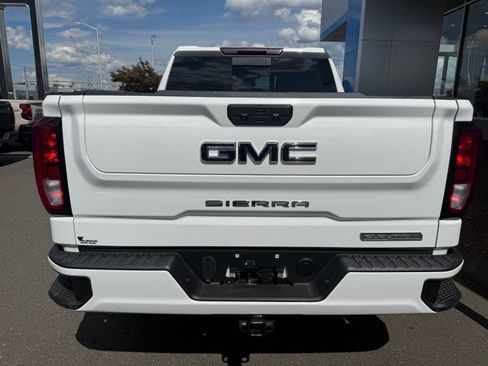 Used 2022 GMC Sierra 1500 Elevation w/ Preferred Package AWD/4WD image 7