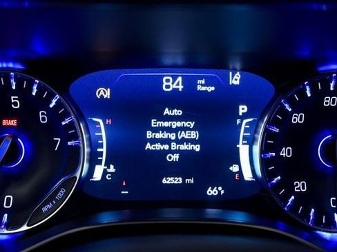 Used 2023 Chrysler Pacifica Limited image 28