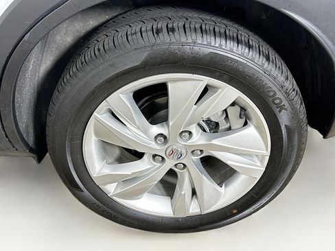 Used 2024 Buick Encore GX Preferred FWD image 11