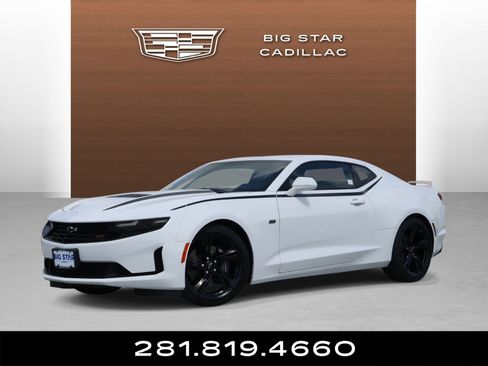 Used 2021 Chevrolet Camaro LT w/ Technology Package image 1
