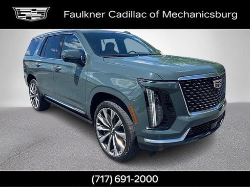 Certified 2026 Cadillac Escalade Luxury w/ Touring Package AWD/4WD image 4