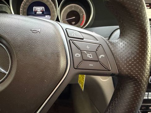 Used 2014 Mercedes-Benz C 250 Sedan image 24