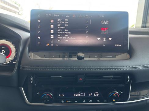 Used 2026 Nissan Rogue SL FWD image 16