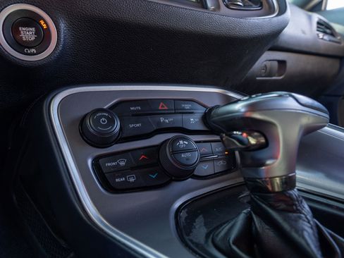 Used 2022 Dodge Challenger R/T RWD image 17