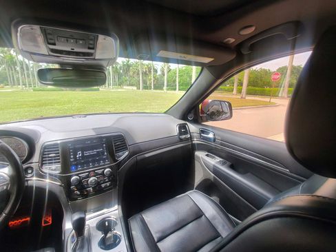 Used 2020 Jeep Grand Cherokee High Altitude AWD/4WD image 10