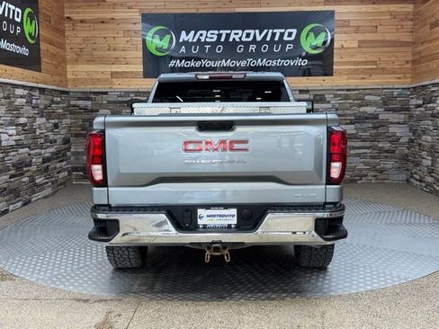Used 2023 GMC Sierra 1500 SLE AWD/4WD image 8