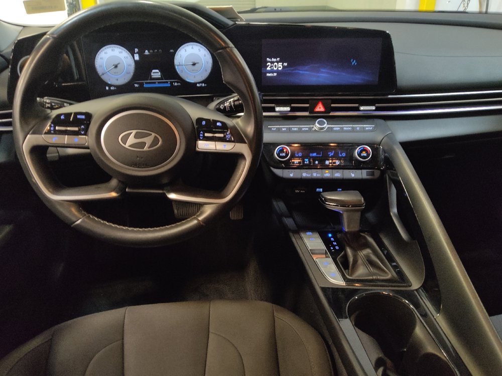 Used 2024 Hyundai Elantra SEL w/ Convenience Package FWD image 22