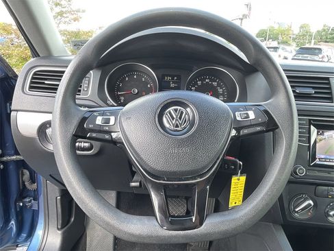 Used 2018 Volkswagen Jetta S image 15