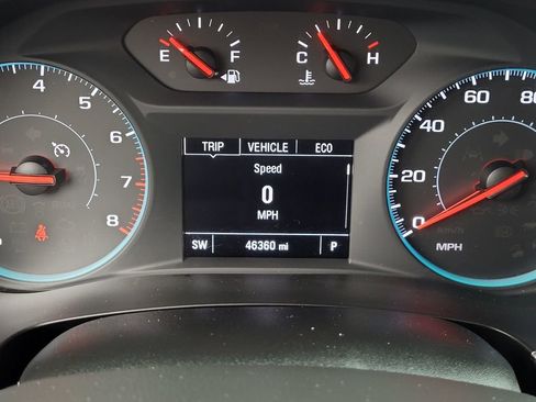 Used 2023 Chevrolet Traverse LT image 17