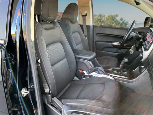 Used 2019 GMC Canyon SLE w/ SLE Convenience Package image 6