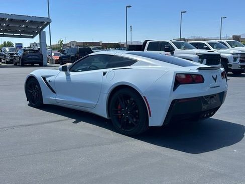 Used 2019 Chevrolet Corvette Stingray Coupe w/ Carbon Flash Badge Package RWD image 19